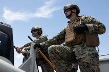 U.S. Marines with 2nd MAW execute external lifts and helocasting alongside U.S. Army Special Warfare Training Group (Airborne)