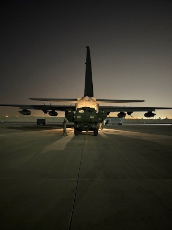 A High Mobility Artillery Rocket System (HIMARS) launcher crew from Bravo Battery, 1st Battalion, 623rd Field Artillery, completed a joint force, HIMARS rapid infiltration (HIRAIN) training with the U.S. Air Force Special Operations Task Group (USAF SOTG) at Al Udeid Air Base, Qatar.