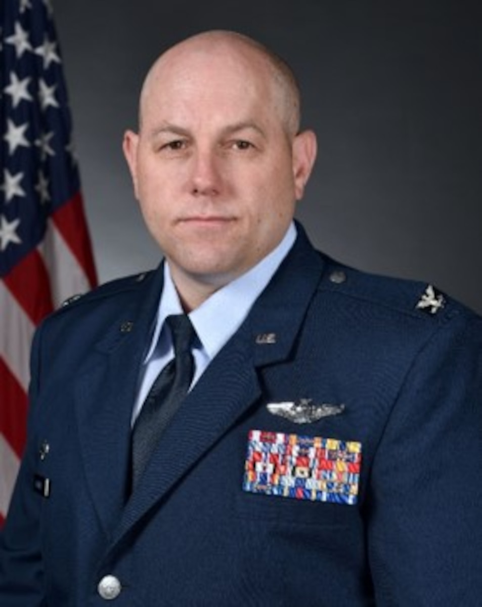 Official photo of Air Force Officer