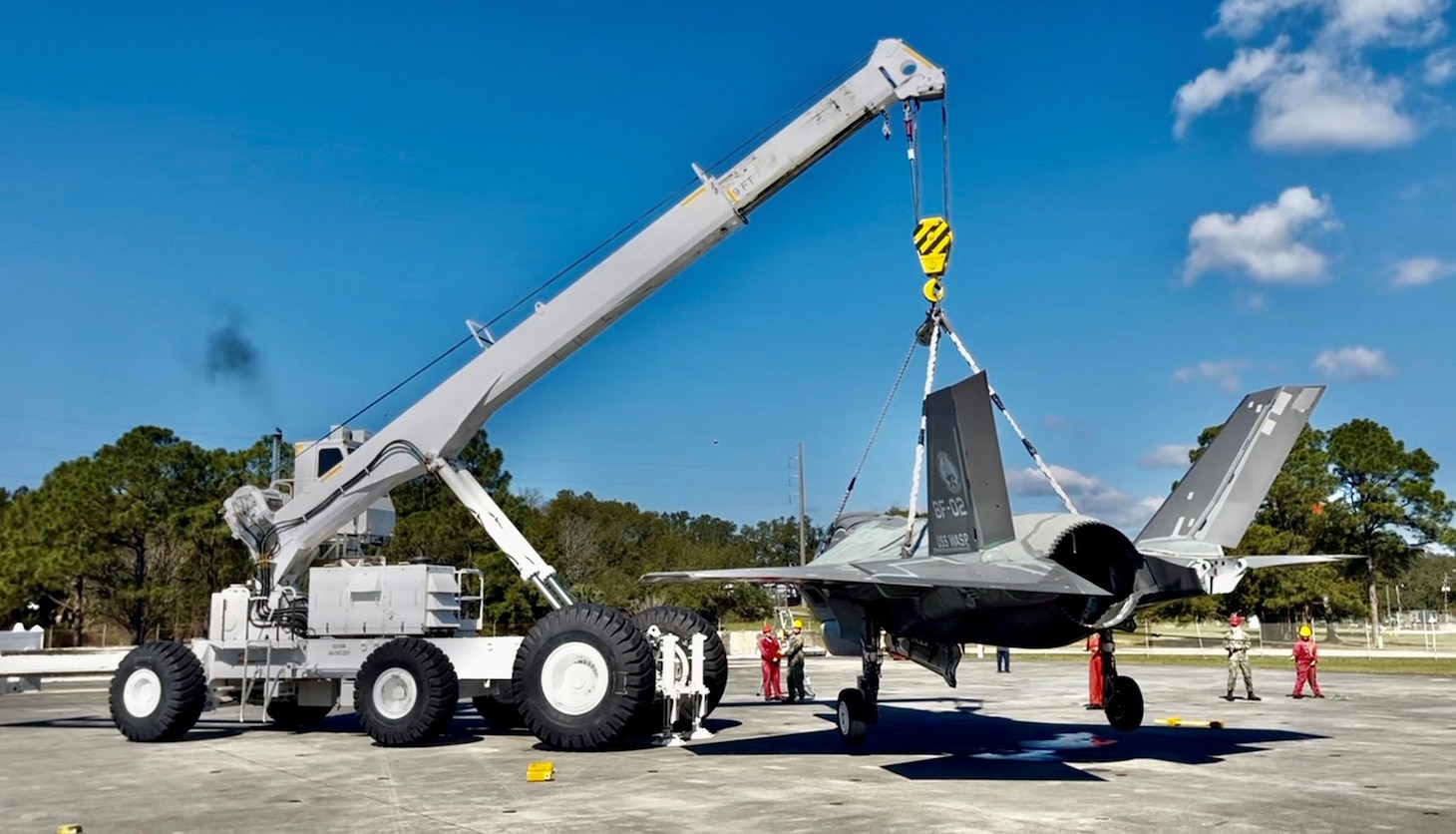 A new Crash and Salvage Crane (CSC) is delivered Feb. 27 to Naval Air Technical Training Center (NATTC) in Pensacola, Florida.