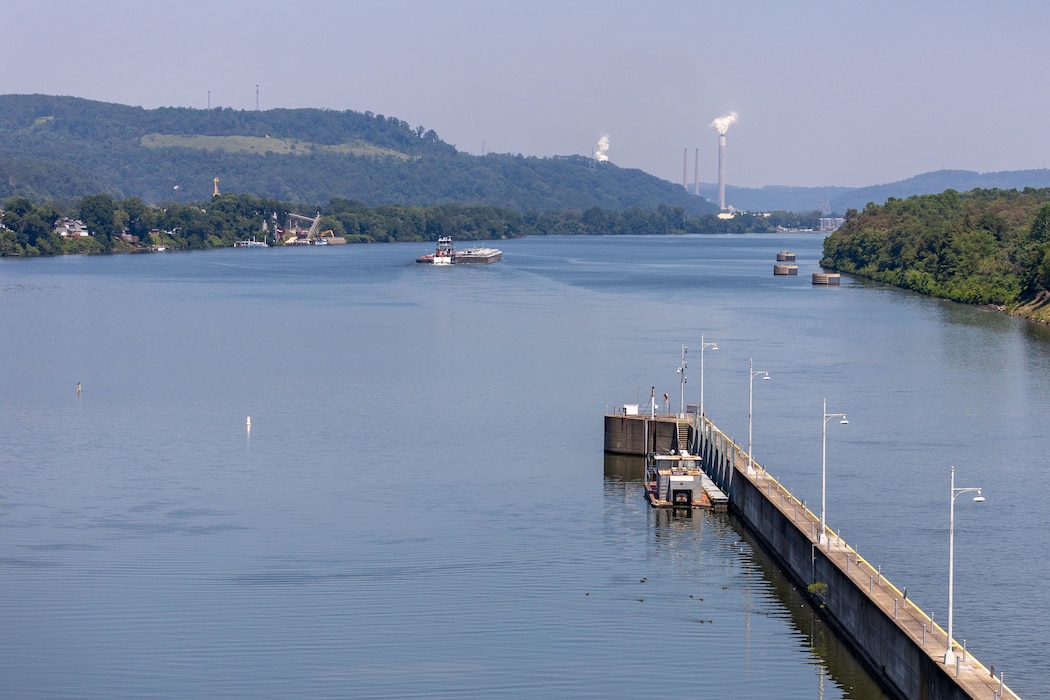An overhead view of the Ohio River.