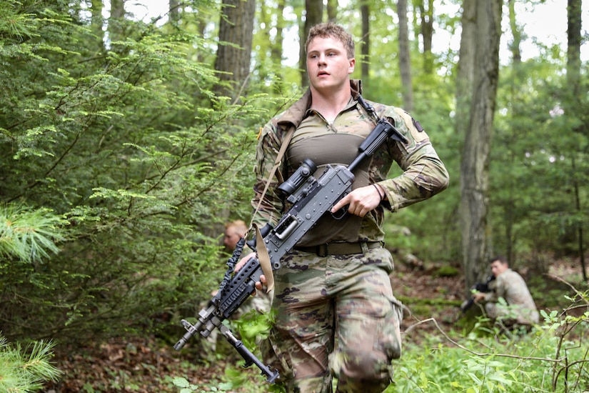 U.S. Soldiers with Charlie Company, 1st Battalion, 109th Infantry Regiment perform combat maneuvers during an exercise at Fort Indiantown Gap, Pennsylvania, July 26, 2025. The Soldiers trained in an intensive 96 hour force-on-force exercise to simulate combat against a capable adversary. (U.S. Army National Guard photo by Staff Sgt. Zachery Jockel)