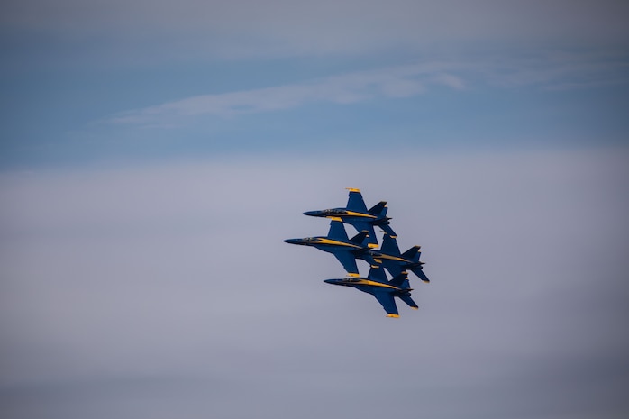 The U.S. Navy Flight Demonstration Squadron, the Blue Angels, performs aerobatic formation maneuvers over Lake Washington during Seattle Fleet Week 2025 Aug. 1, 2025.  Seattle Fleet Week is a time-honored celebration of the sea services and provides an opportunity for the citizens of Washington to meet Sailors, Marines and Coast Guardsmen, as well as witness firsthand the latest capabilities of today’s maritime services. (U.S. Navy photo by Mass Communication Specialist 1st Shane Bryan/Released)