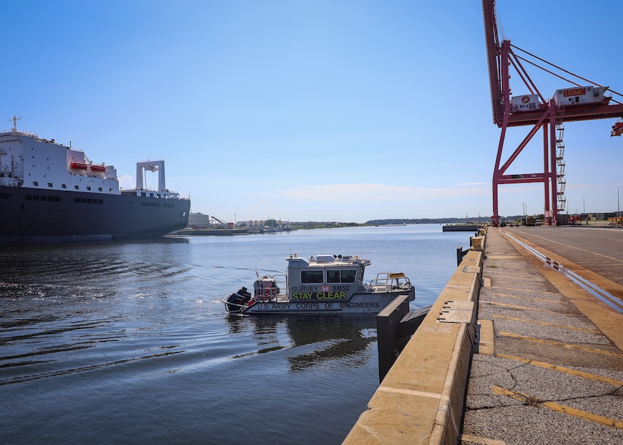 Marine Corps Slipway Survey Supports Prepositioning, Hurricane Readiness