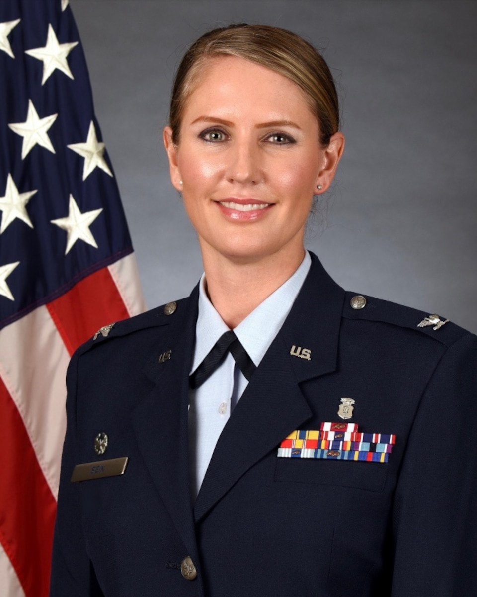 Col. Bein's official photo.