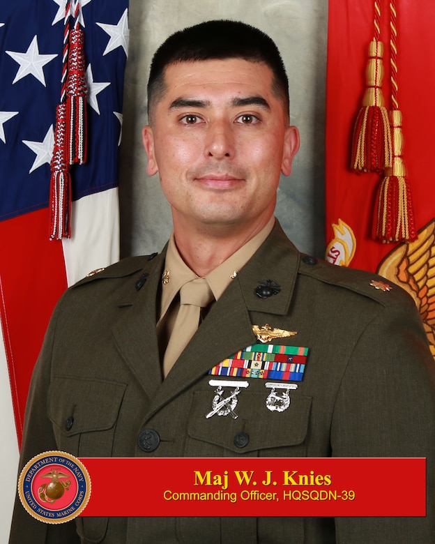 Maj Knies, HQSQDN-39