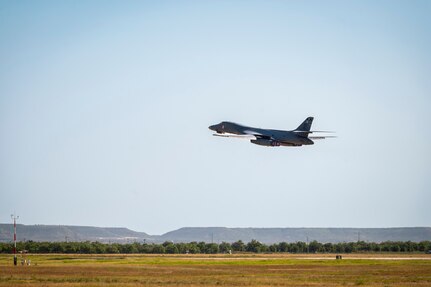 A B-1 bomber takes off from the flightline at Dyess AFB