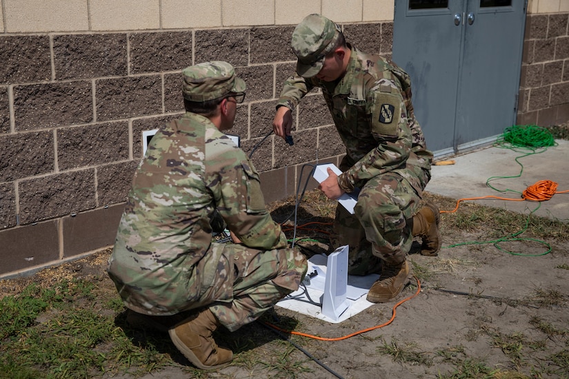 Army Reserve Soldiers use SpaceX's Starshield technology for faster, more convenient military communication