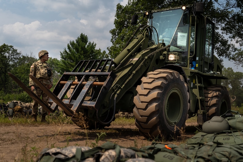 Army Reserve Soldiers bring the thunder in Global Strike