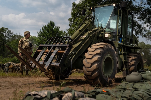 Army Reserve Soldiers bring the thunder in Global Strike