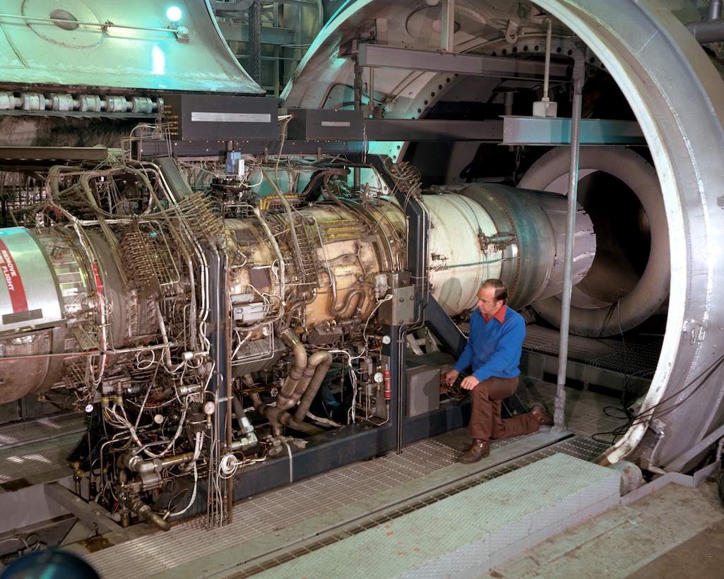 A Pratt & Whitney F100 engine undergoes testing in a NASA control room, Aug. 27, 2009.
