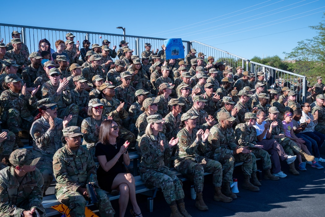 Image of a group of Airmen.