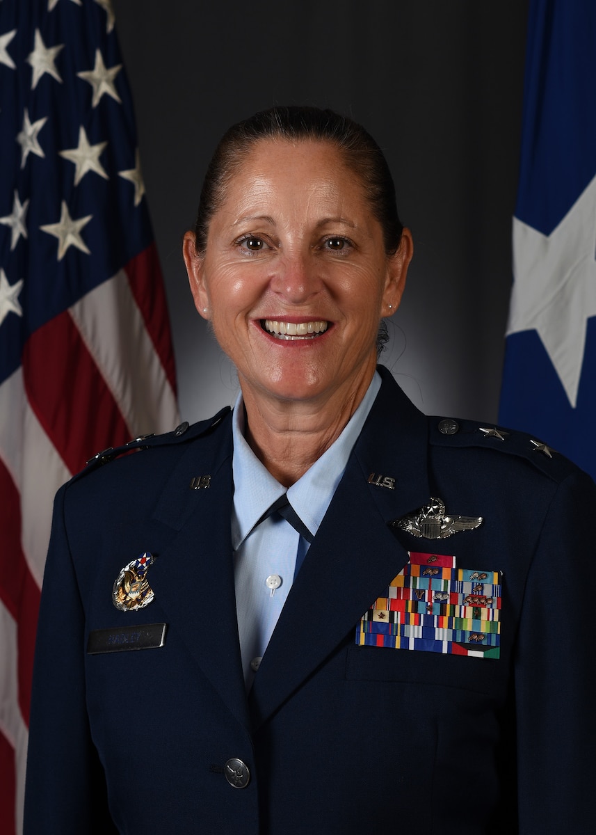 This is the official portrait of Maj. Gen. Lesley S. Hadley.
