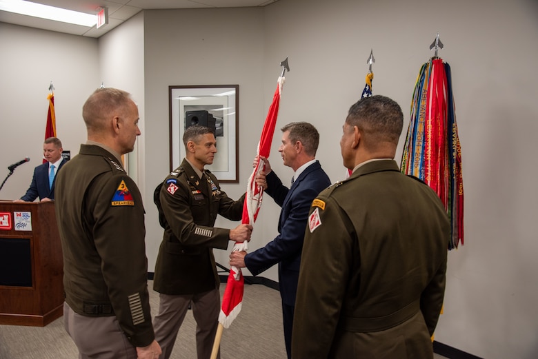 The U.S. Army Corps of Engineers (USACE) Great Lakes and Ohio River Division (LRD) welcomed its new commander, Col. Daniel J. Herlihy, during a Change of Command ceremony today at the John W. Peck Federal Building in Cincinnati.