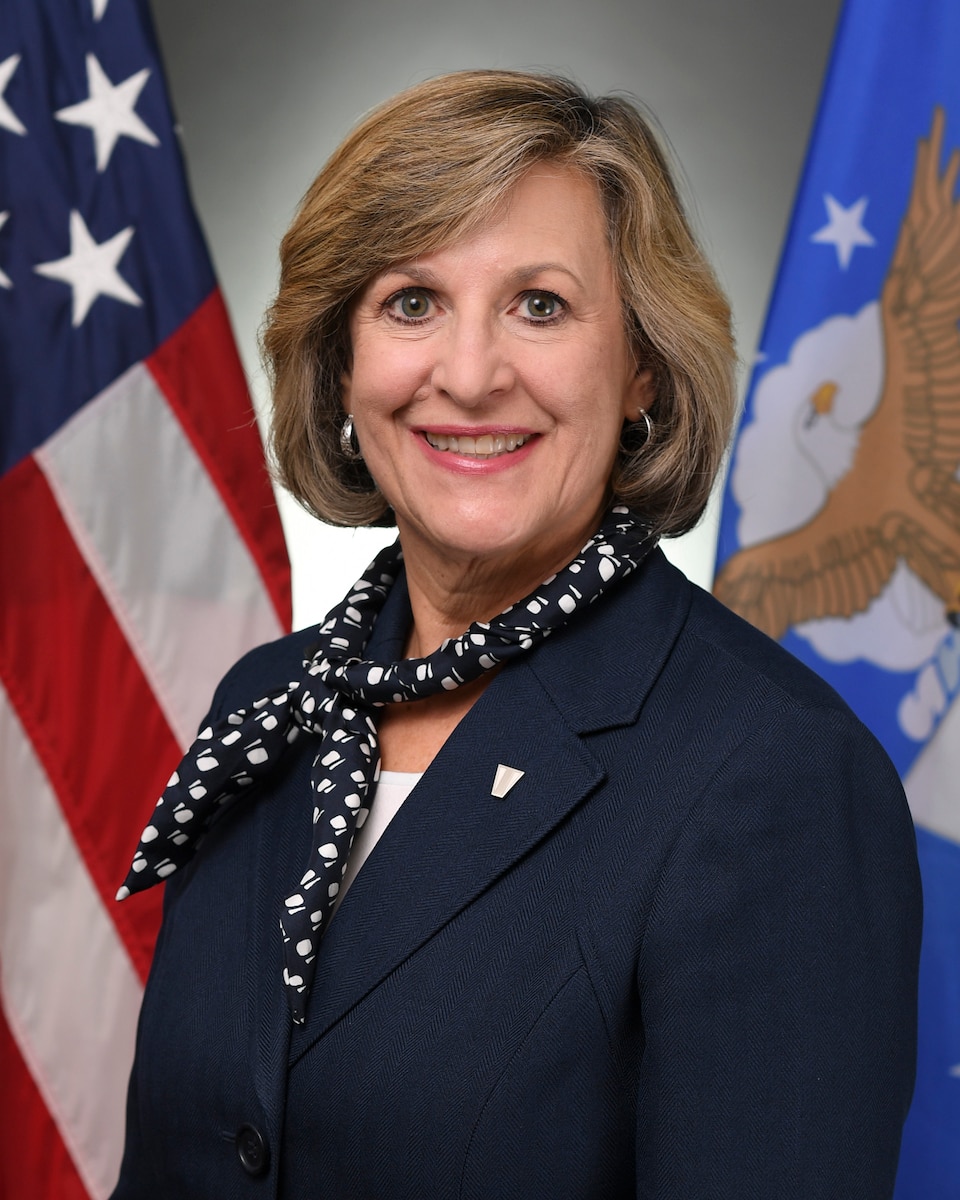 This is the official portrait of Glenda Scheiner.