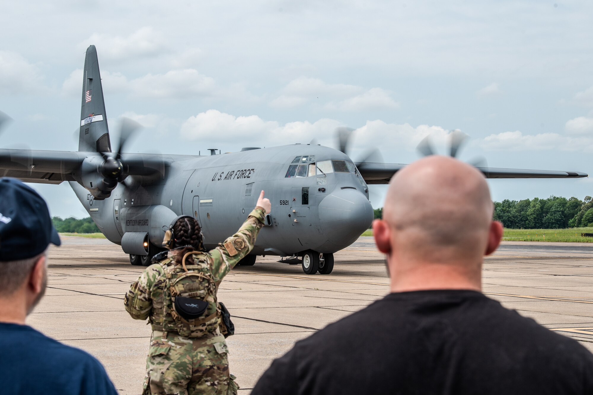 A Kentucky Air National Guard C-130J Super Hercules taxis at Barkley Regional Airport in Paducah, Ky., May 14, 2025, in support of Exercise Grindstone, an earthquake-response scenario. A group of civilian employers was on hand to observe as part of an Employer Support of the Guard and Reserve “Bosslift,” a federal program designed to enhance their understanding of Guard missions by offering an inside perspective on military operations. (U.S. Air National Guard photo by Phil Speck)