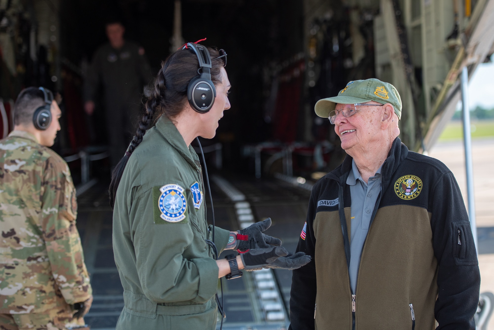 Jay Davidson, right, executive chairman for The Healing Place, speaks to a loadmaster from the 165th Airlift Squadron while stepping off a Kentucky Air National Guard C-130J Super Hercules aircraft after arriving at Barkley Regional Airport in Paducah, Ky., May 14, 2025. Davidson was in Paducah to observe an earthquake-response exercise as part of an Employer Support of the Guard and Reserve “Bosslift,” a community outreach program designed to enhance civilian employers’ understanding of Guard missions by offering an inside perspective on military operations. (U.S. Air National Guard photo by Senior Airman Annaliese Billings)