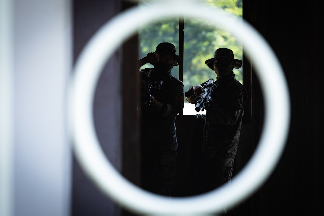 Republic of Korea Marines clear a hallway during bilateral military operations in urban terrain training during the Korean Marine Exercise Program 25.2 in Pocheon, South Korea, July 25, 2025. KMEP is conducted regularly between the ROK and U.S. Marine Corps to increase their combined capabilities through realistic training geared towards deterrence and maintaining peace in the Indo-Pacific. (U.S. Marine Corps photo by Lance Cpl. Van Hoang)