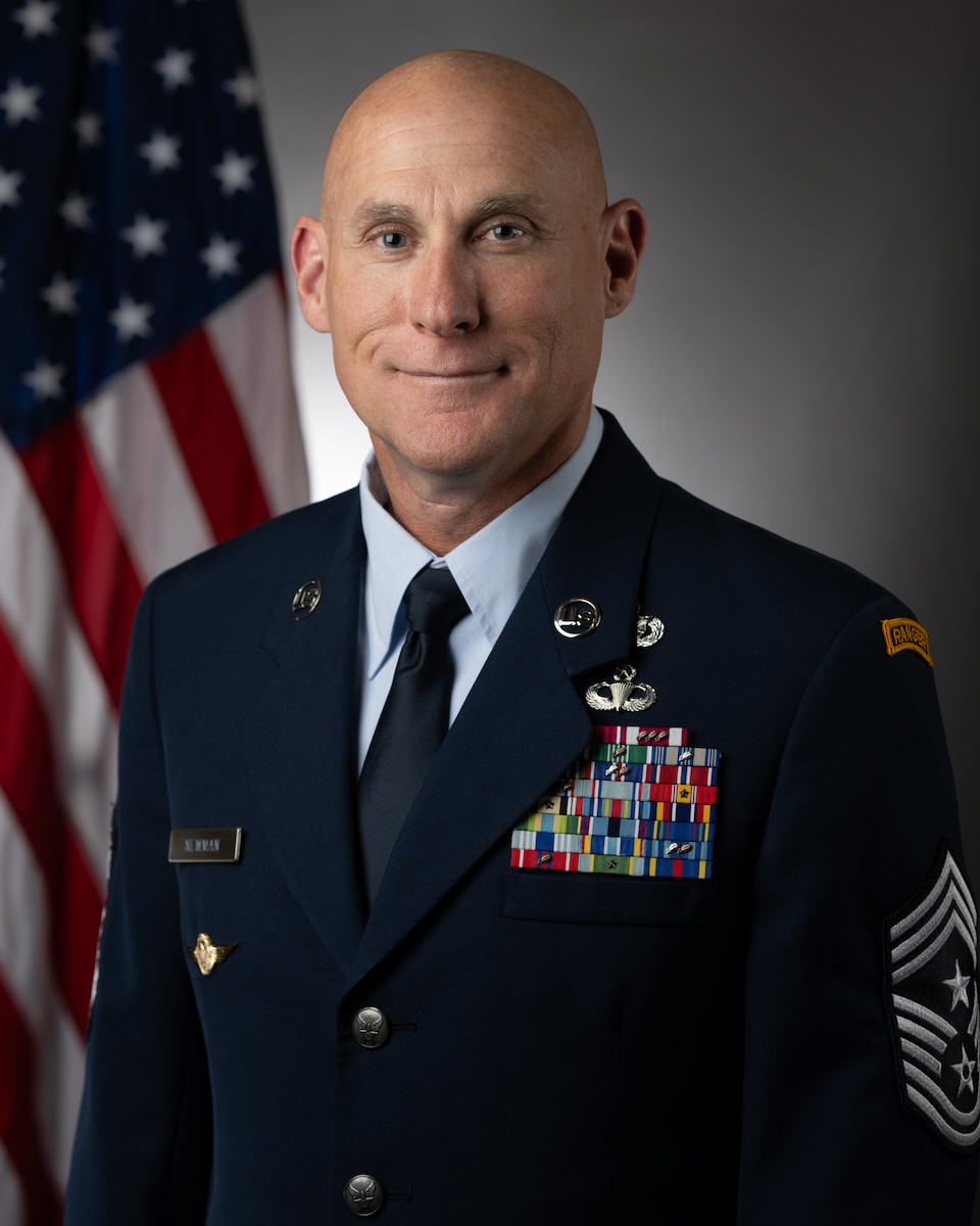 Official biography photo of Command Chief Master Sergeant Jamie L. Newman, Air Mobility Command