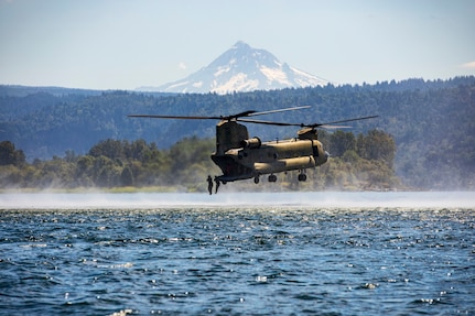 Members of the Washington Army National Guard, Oregon National Guard and U.S. Army Reserve, participated in Helocast training on the Columbia River, Troutdale, Ore., Aug. 8, 2025.