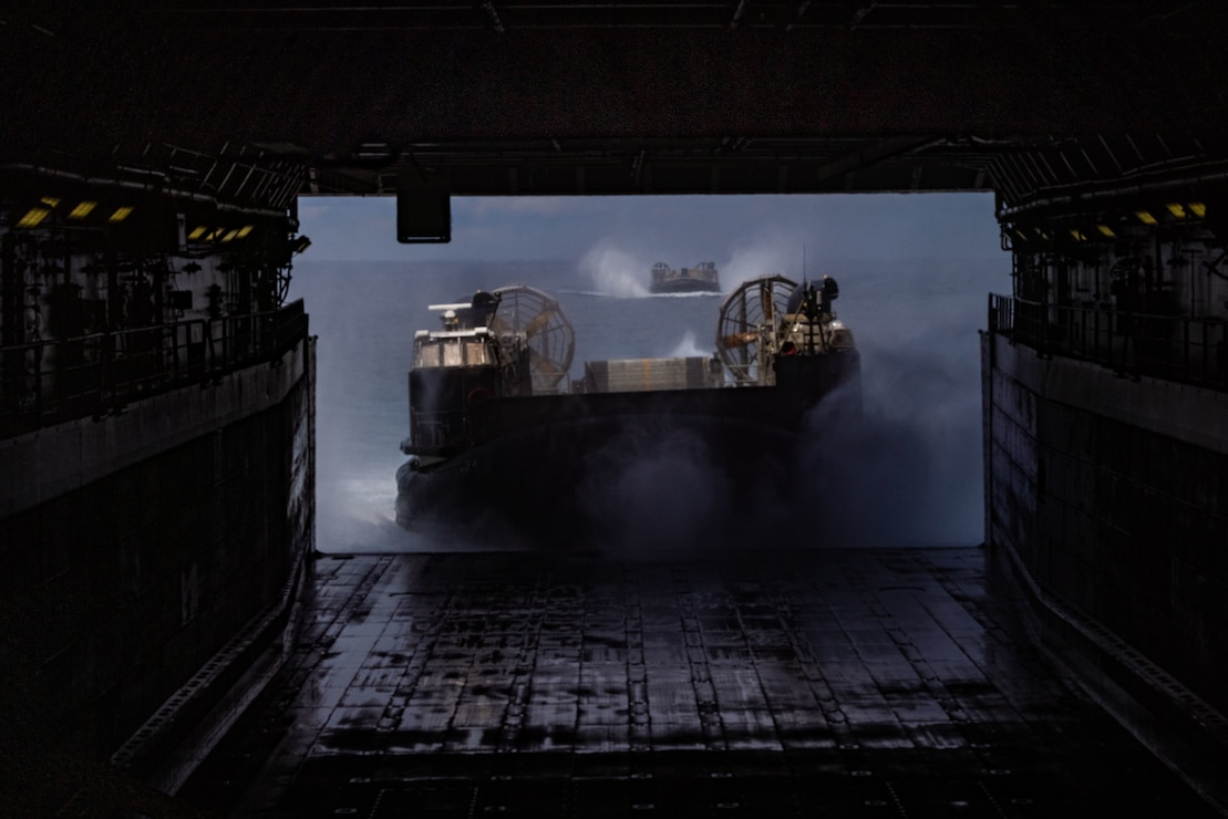 22nd MEU(SOC) | LCAC Onboard Operations Aboard USS San Antonio
