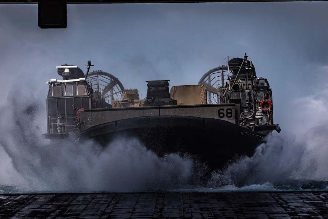 22nd MEU(SOC) | LCAC Onboard Operations Aboard USS San Antonio