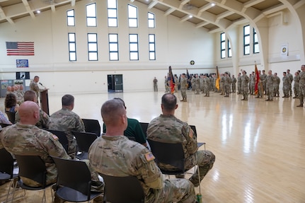 The 33d IBCT holds a change of command in Urbana, Ill., Aug. 17, 2025.