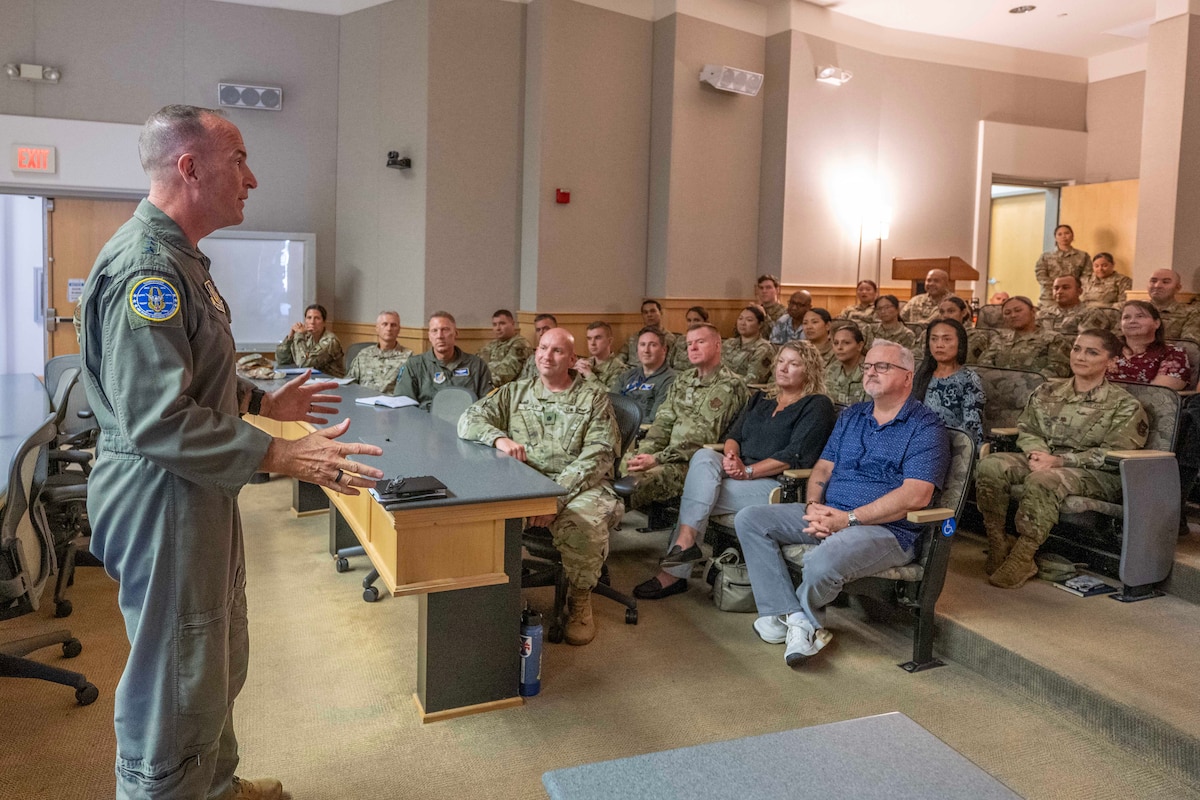 On August 14, Lt. Gen. John P. Healy, chief of the Air Force Reserve and commander of Air Force Reserve Command, along with AFRC Command Chief Master Sergeant Israel Nuñez, visited the 624th Regional Support Group at Joint Base Pearl Harbor-Hickam, Hawaii. During their visit, they recognized outstanding performers and highlighted the unit’s mission-critical role across the Pacific Theater.