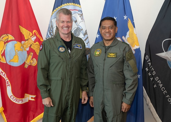 Adm. Samuel J. Paparo, commander, U.S. Indo-Pacific Command, meets with Gen. Romeo Brawner, Chief of Staff of the Armed Forces of the Philippines during the MDB-SEB hosted at Camp Smith, HI on August 7, 2025.