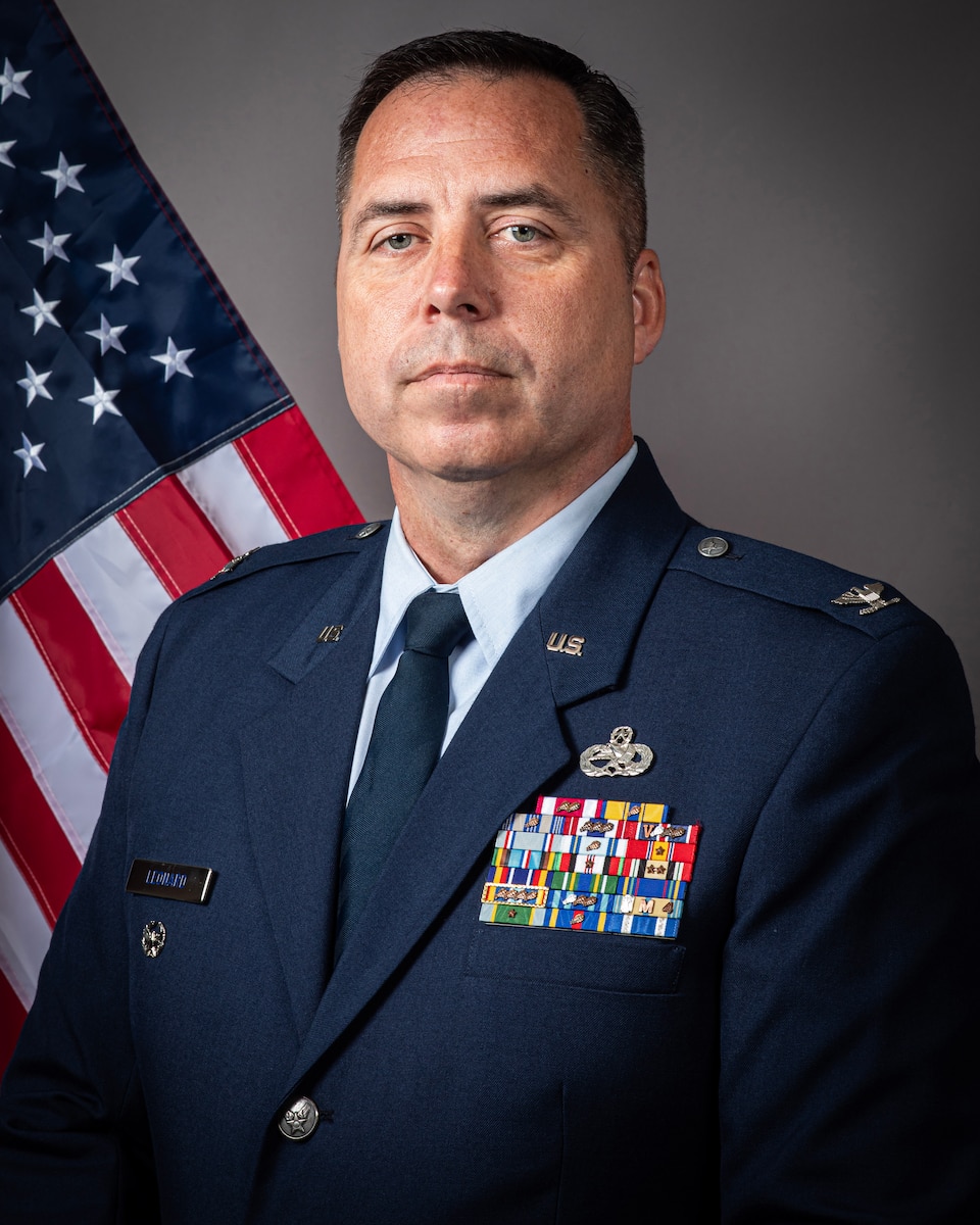 An image of U.S. Air Force Col. Joseph W. Leonard, Director of Staff, Joint Force Headquarters, New Jersey Air National Guard, posing for an official photo.