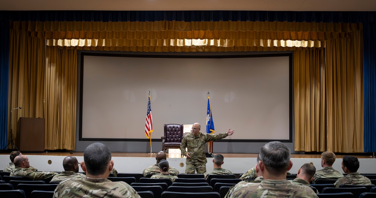 Command chief visit