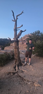 Army Reserve officers, civilian rescue dehydrated hiker near Mount Lemmon, Arizona