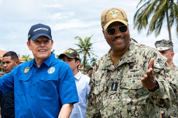 U.S. Navy Admiral Alvin Holsey, the commander of U.S Southern Command (USSOUTHCOM), speaks with Frank Abrego, the Minister of Public Security of Panama at Aeronaval Base Cristóbal Colón, Aug. 17, 2025. Holsey and Abrego visited a jungle orientation course, observing U.S. Marines being taught jungle survival skills from a combined instructor team of U.S. Army and Panamanian security institution members. (U.S. Air Force photo by Capt. Jymil Licorish)