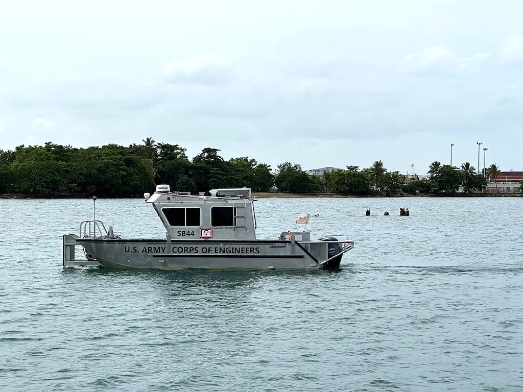 Marine survey vessel
