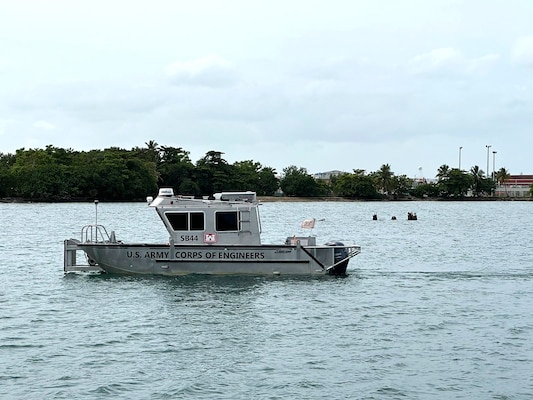 Marine survey vessel