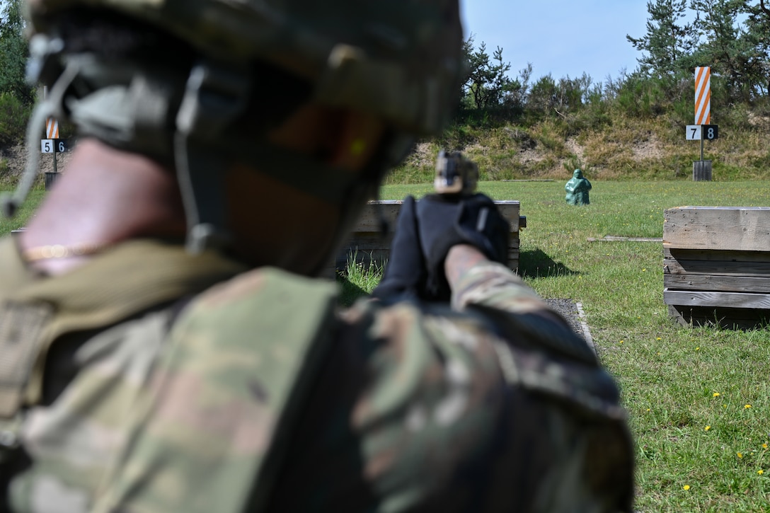 USAREUR-AF Best Squad Competition: M4 Zero and M17 Pistol Qualification