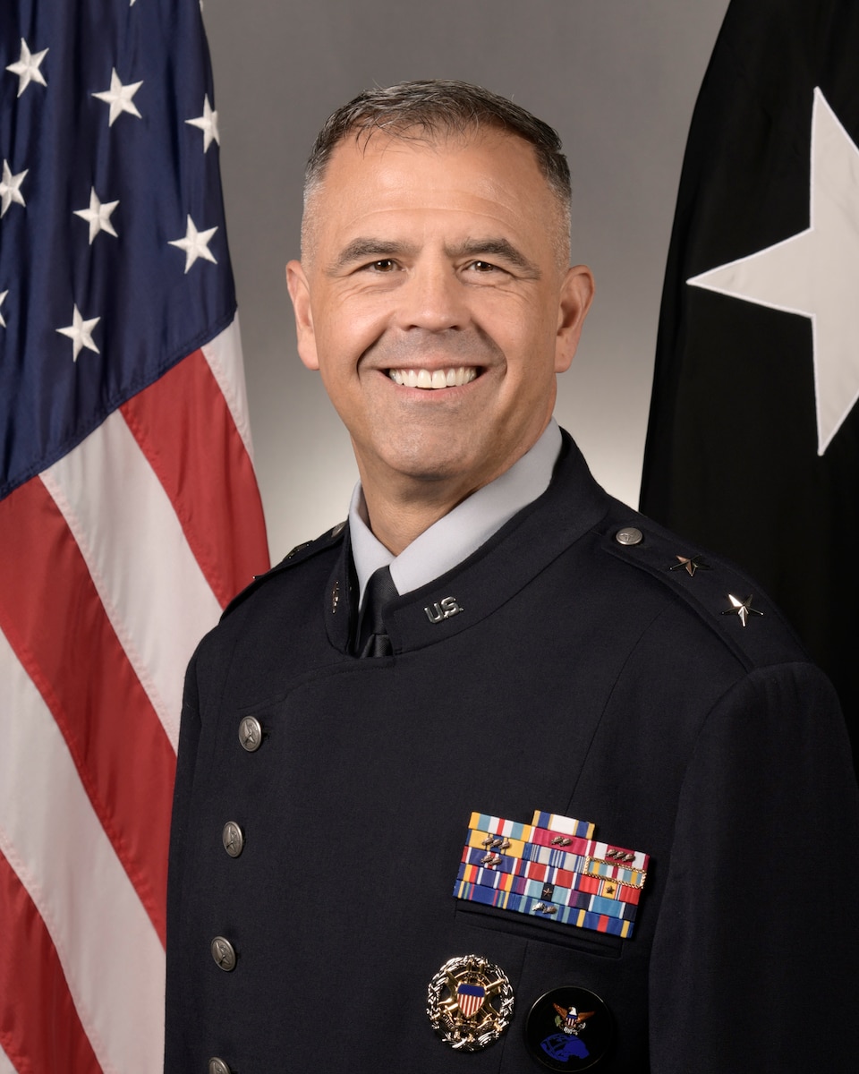 Official portrait of Maj. Gen. Anthony J. Mastalir