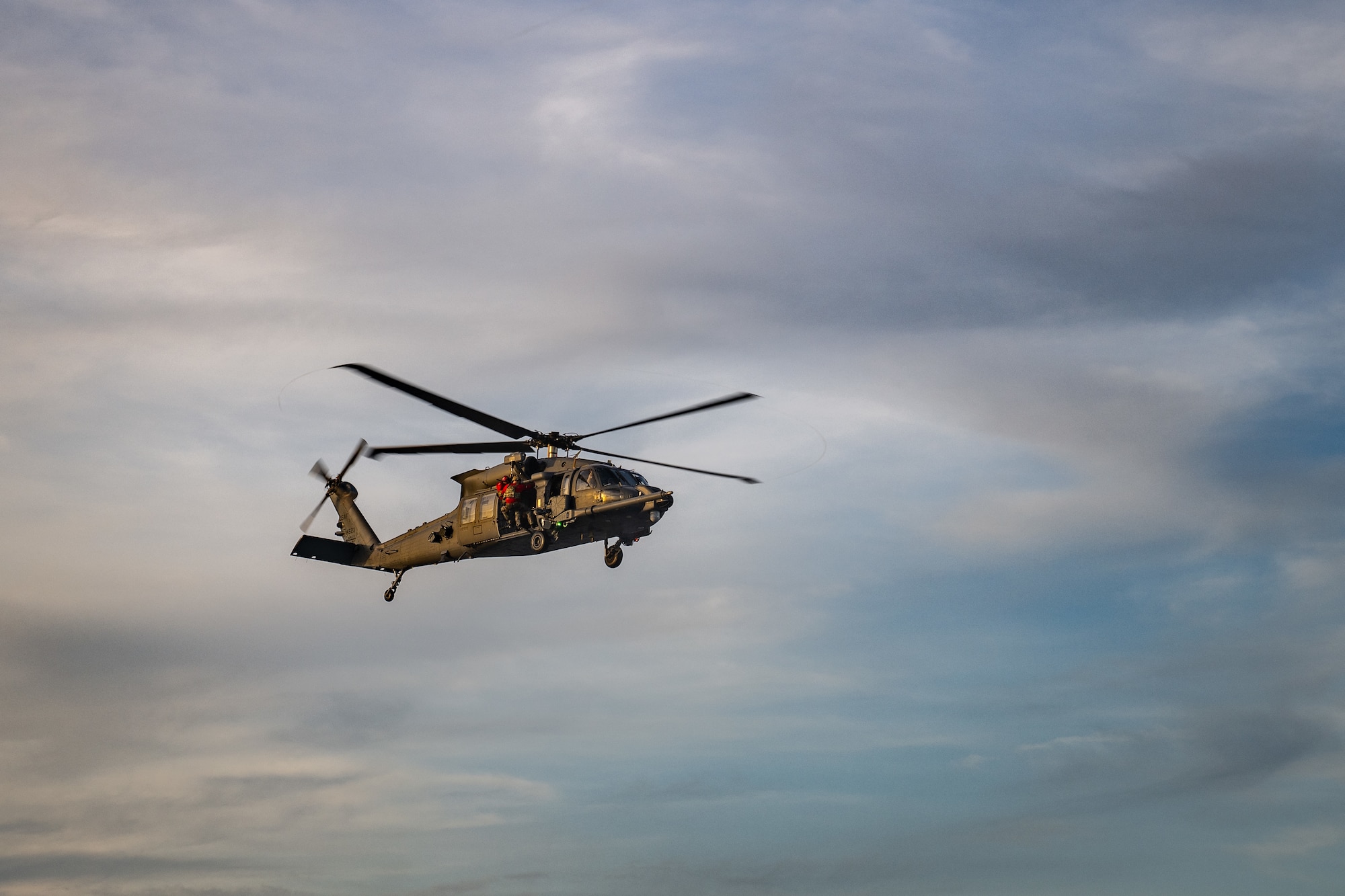 U.S. Air Force Airmen assigned to the 41st Rescue Squadron and pararescuemen assigned to the 38th Rescue Squadron, Moody Air Force Base, Georgia, conduct water rescue training in the Gulf of Mexico.