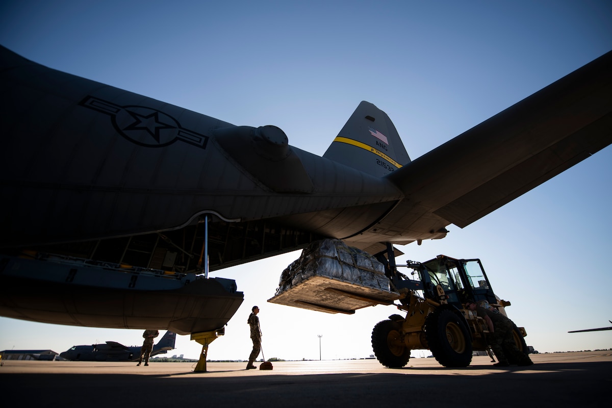 As part of the unit’s participation in the Department-Level Exercise (DLE) series focused on the Indo-Pacific region, Airmen assigned to the 153rd Airlift Wing, Wyoming Air National Guard, load gear onto a C-130 Hercules at the Wyoming Air National Guard Base in Cheyenne, Wyo., July 7, 2025.