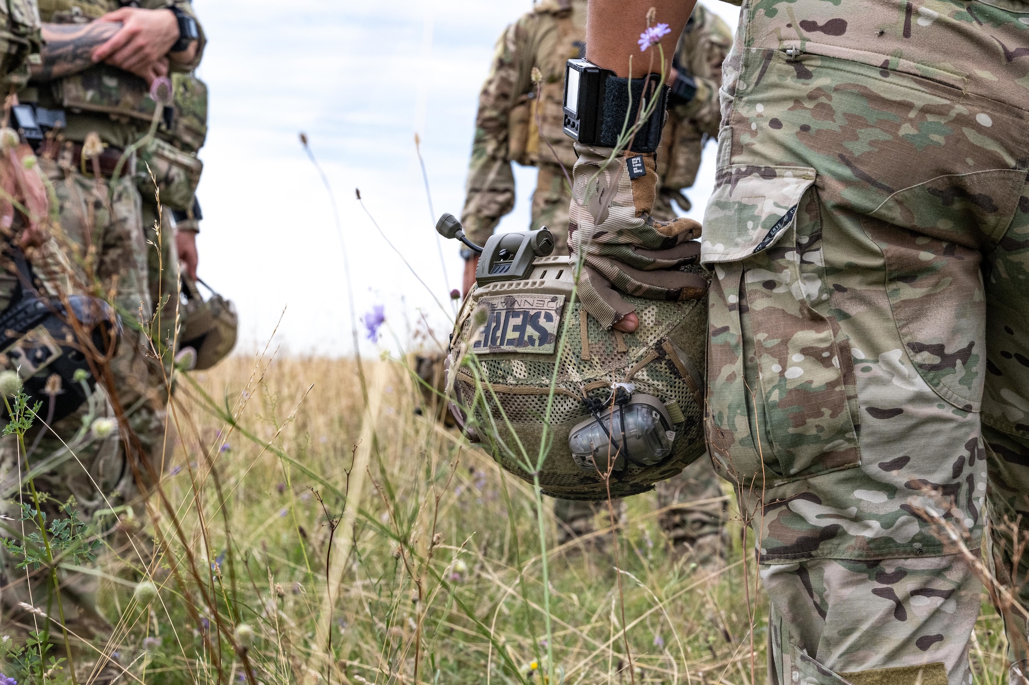 sere helmet