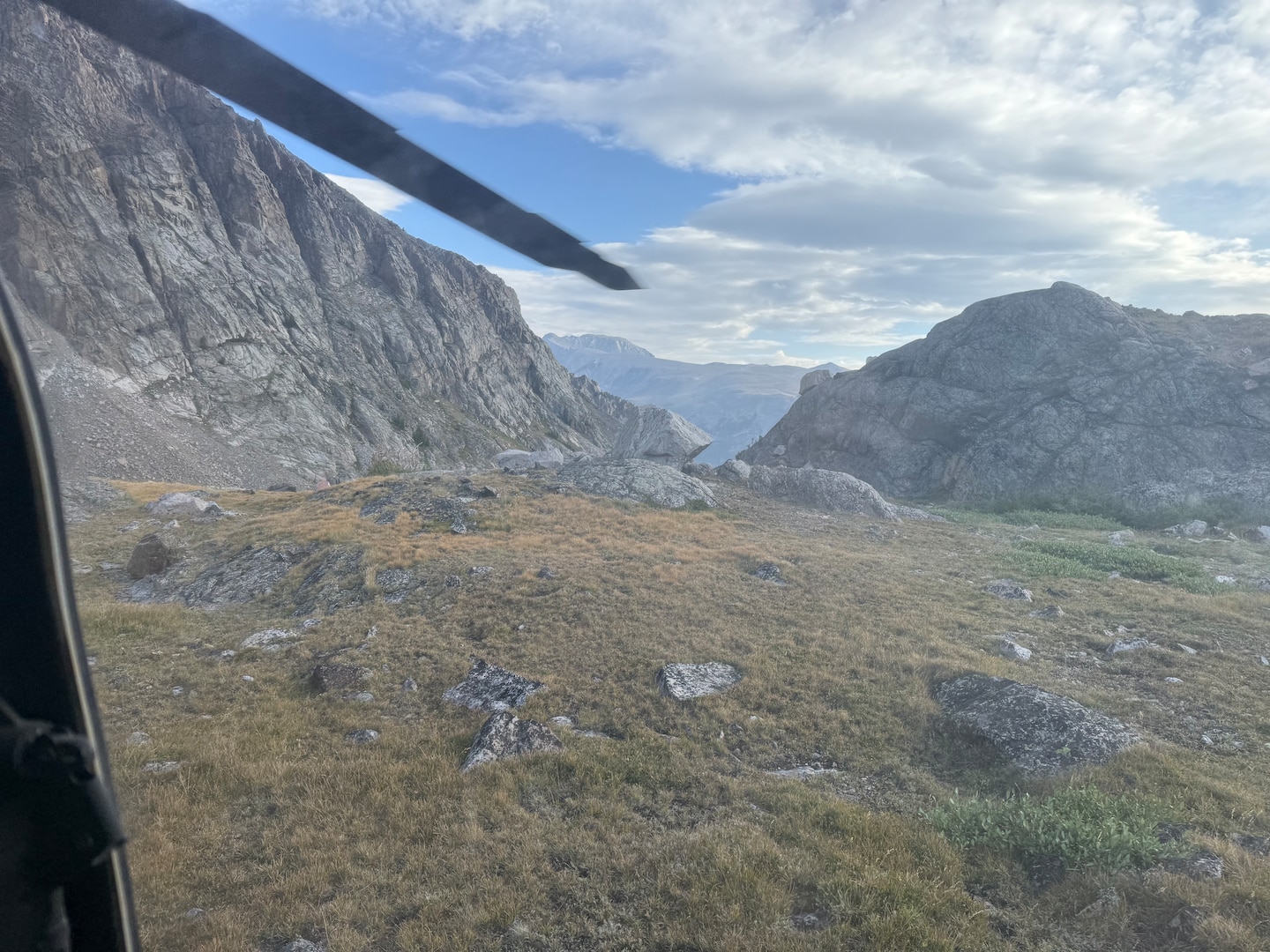 A HH60M Black Hawk medical evacuation helicopter of the Montana Army National Guard’s 1-189th General Support Aviation Battalion rescues three hikers from the Princess Lake area of the Absaroka-Beartooth Wilderness on Aug 17, 2025.