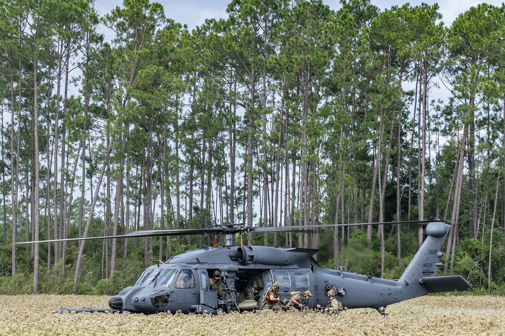 Servicemembers from the 23rd Wing and Marine aviation units held a joint combat search and rescue task force (CSARTF) exercise on Aug. 7, 2025, at Moody Air Force Base’s new Kight Training Range.
