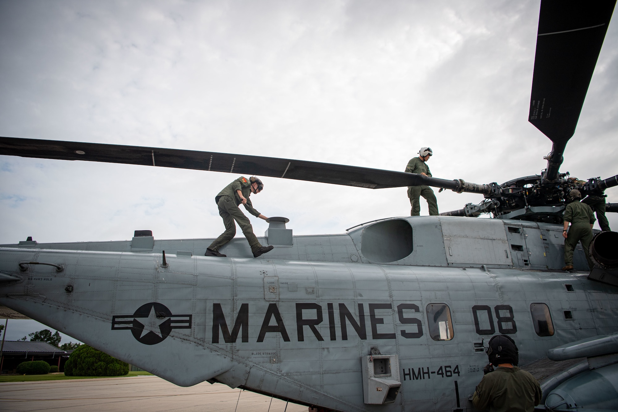 Servicemembers from the 23rd Wing and Marine aviation units held a joint combat search and rescue task force (CSARTF) exercise on Aug. 7, 2025, at Moody Air Force Base’s new Kight Training Range.