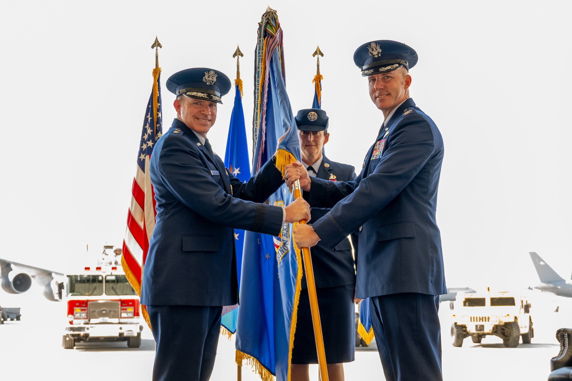 Colonel receives unit colors during ceremony