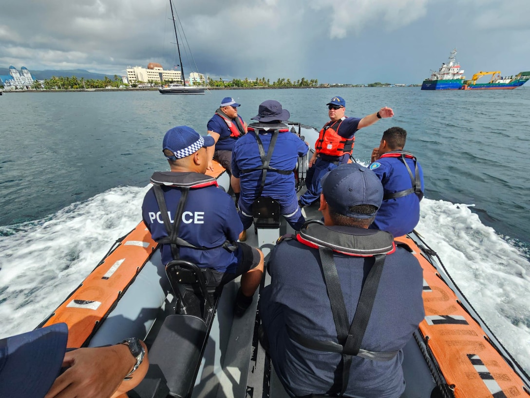 A U.S. Coast Guard Mobile Training Team member conducts training with Samoan Police Maritime Wing officers offshore Apia, Samoa, Aug. 12, 2025. Participants from Tuvalu, Kiribati, Tonga, Fiji, Vanuatu, and Cook Islands participated in the training as part of Operation Ika Moana, a maritime surveillance initiative hosted in conjunction with the Pacific Maritime Security Program. (U.S. Coast Guard photo)