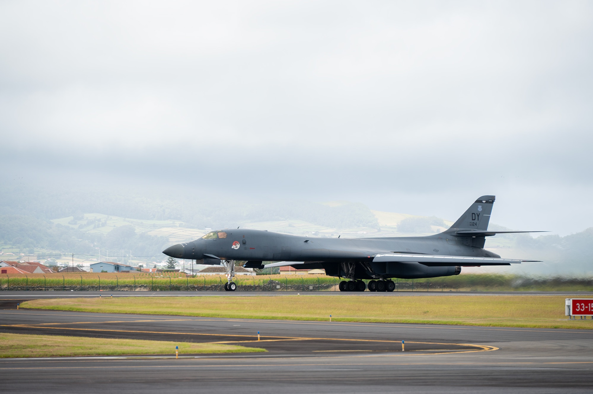 A B-1 Lancer receives fuel from a truck