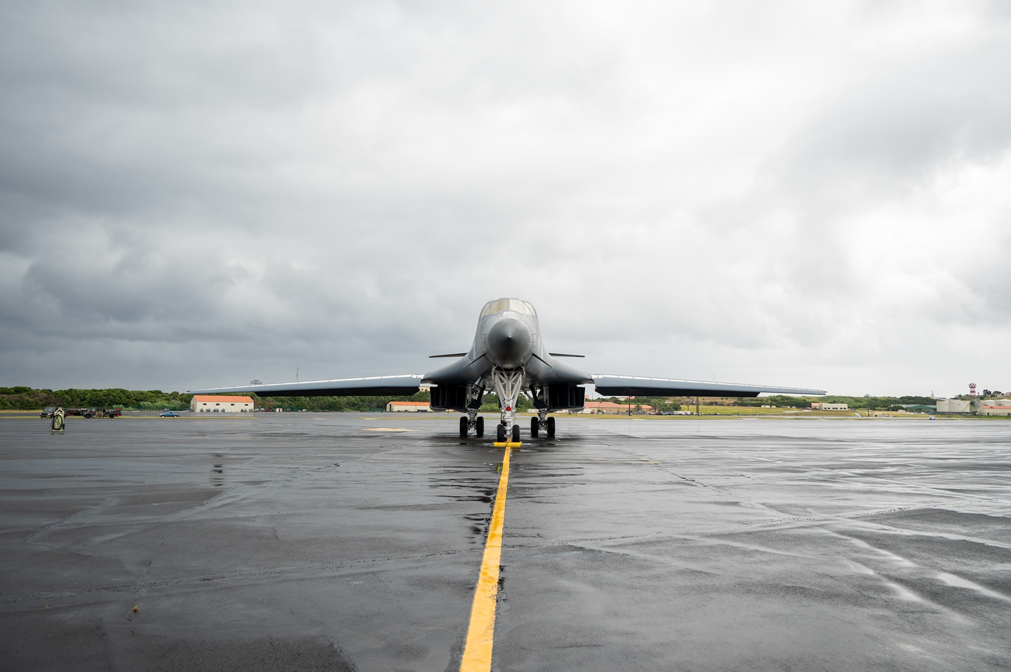 A B-1 Lancer receives fuel from a truck