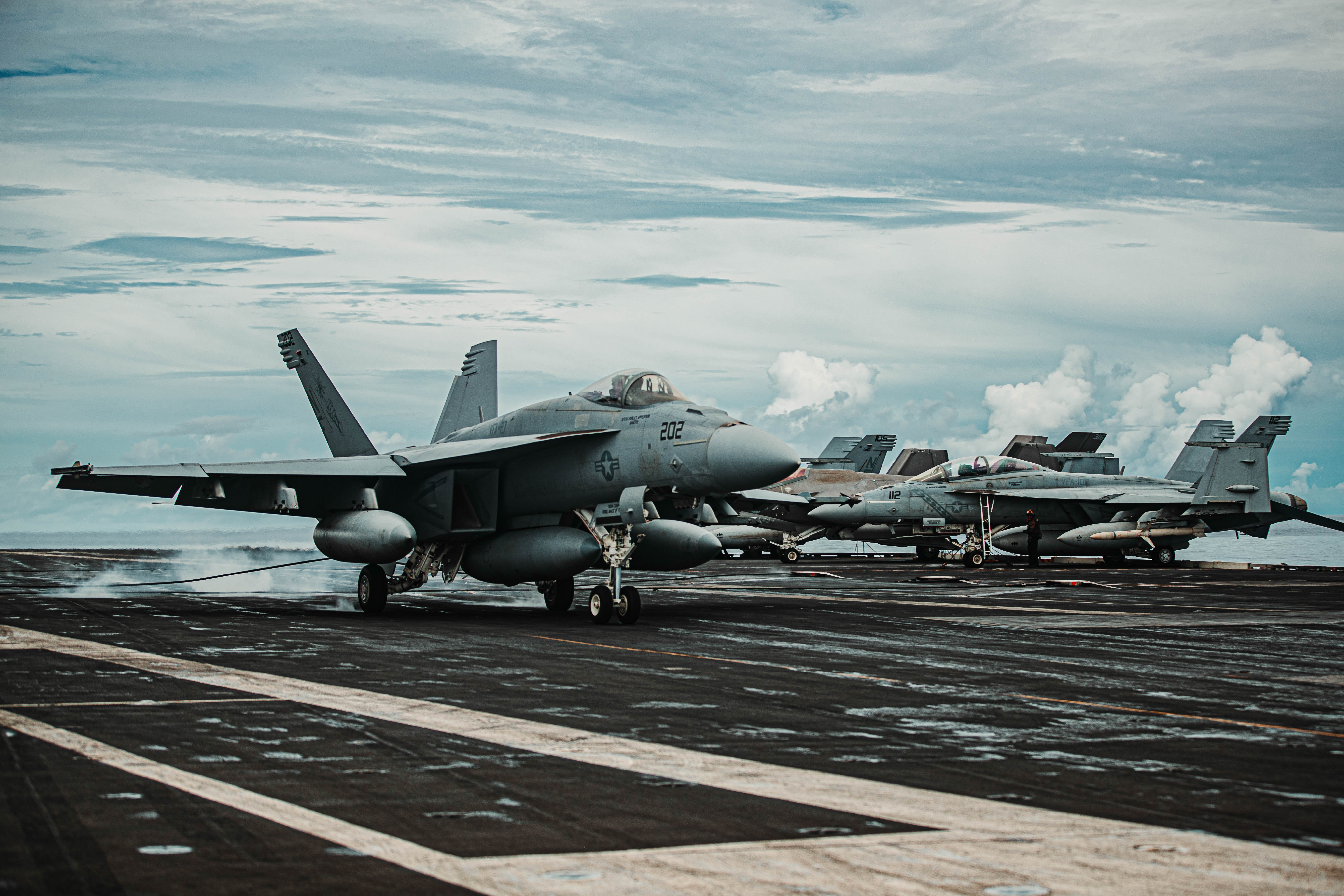 USS George Washington conducts flight ops in Philippine Sea
