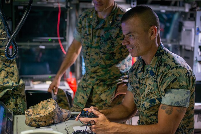 OINT BASE PEARL HARBOR-HICKAM, Hawaii (Aug. 14, 2025) – Sgt. Maj. Donald L. Reynolds, 3rd Marine Littoral Regiment command senior enlisted leader, tours the Virginia-class fast-attack submarine USS Vermont (SSN 792) on Joint Base Pearl Harbor-Hickam, Aug. 14, 2025. Vermont is assigned to Submarine Squadron 1 and is capable of supporting various missions, including anti-submarine warfare, anti-surface ship warfare, strike warfare, special operations forces support, and intelligence, surveillance, and reconnaissance. (U.S. Navy photo by Mass Communication Specialist 1st Class Scott Barnes)