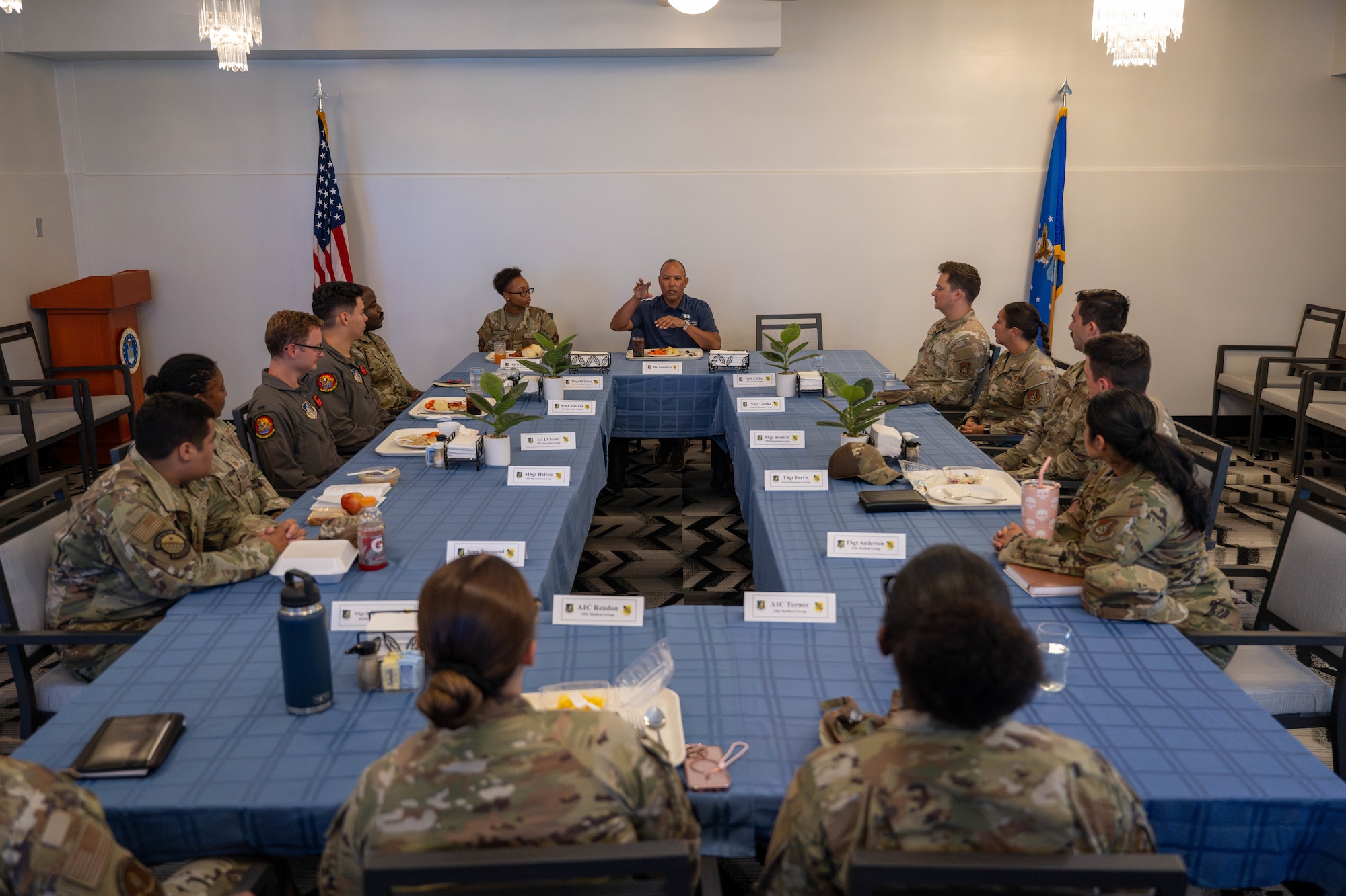 U.S. Air Force personnel eat lunch with Air Force leadership on Joint Base Pearl Harbor-Hickam, Hawaii.